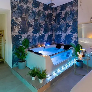  Gasthuis Mazzini Luxury Jacuzzy