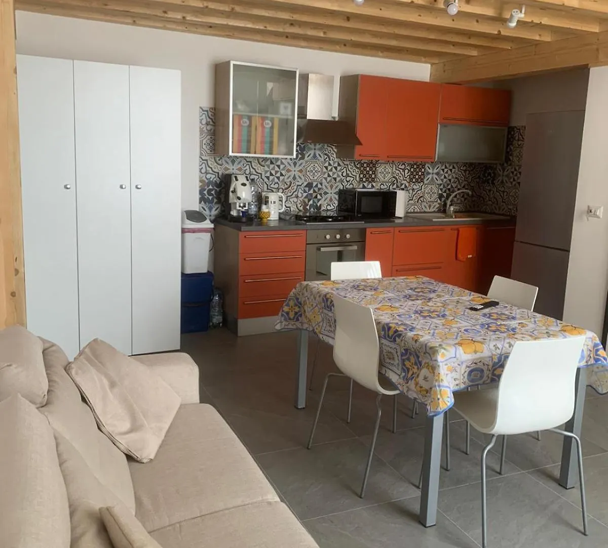 Holiday home Binario82 Villa Catania