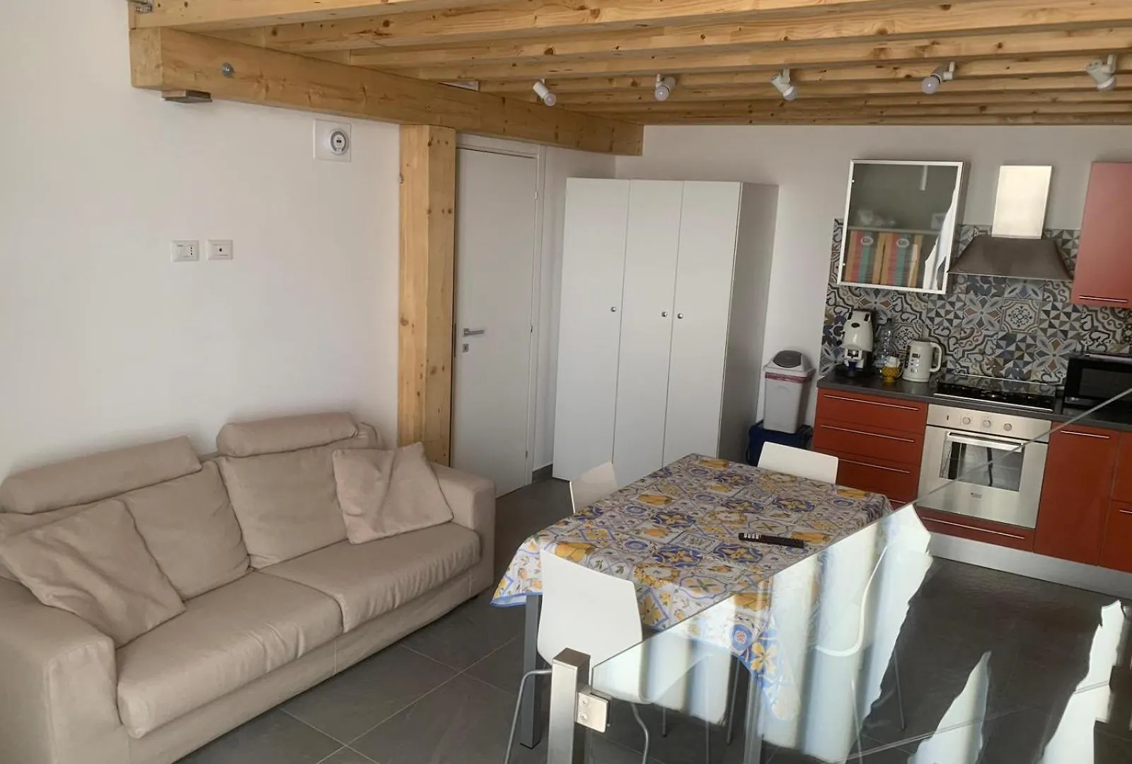 Holiday home Binario82 Villa Catania